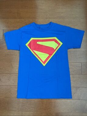 SUPERMAN LEGACY LOGO TEE